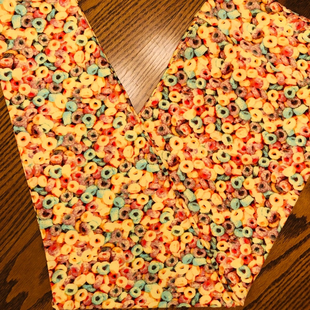 Lularoe cereal fruit loops leggings